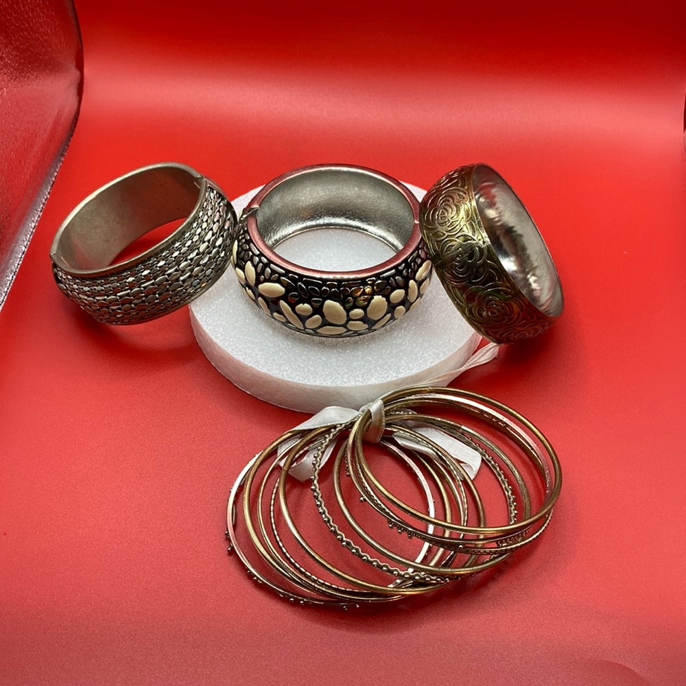 Assorted Bangles